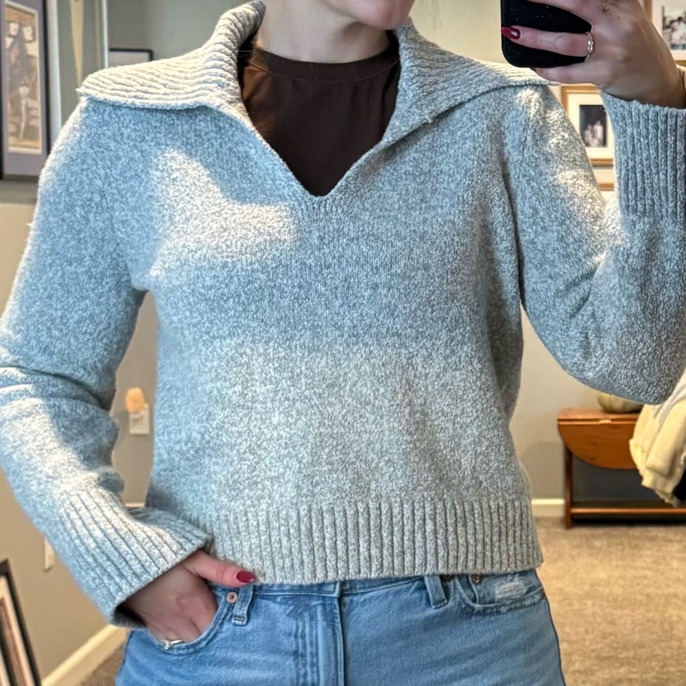 Abercrombie & Fitch Light Gray Women's Cowl Neck Sweater